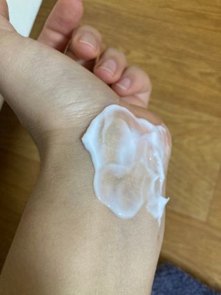 나우_ [리브엠]피부 속부터 겹겹이, 촘촘하게! 워터핏8중 수분착붙 크림 — 4점을 준 리뷰어가 2025년 1월 올린 사용 사진