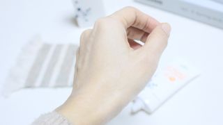 [트리티스] UV 디펜스 선크림 PA+++ / SPF50+  60ml — 4점을 준 리뷰어가 2021년 1월 올린 사용 사진