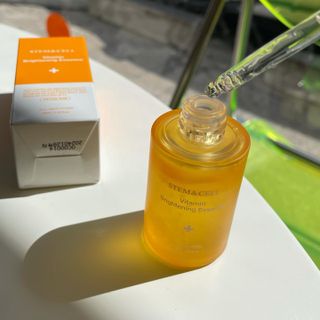 체르엠 스템앤셀 비타민 브라이트닝 에센스 30ml 1개 — 5점을 준 리뷰어가 2021년 10월 올린 사용 사진