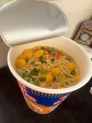 NISSIN 닛신 컵누들  4종 - 씨푸드오리지날, 씨푸드 스파이시, 씨푸드 커리, 씨푸드 XO소스 — 3점을 준 리뷰어가 2022년 12월 올린 사용 사진
