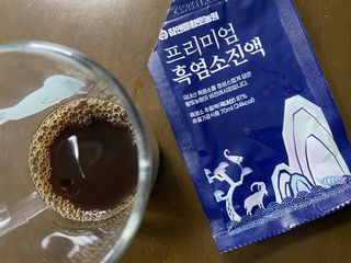 참앤들황토농원 국내산 흑염소를 정성스럽게 담은, 프리미엄 흑염소 진액 70ml x 30포 1박스 — 5점을 준 리뷰어가 2023년 1월 올린 사용 사진