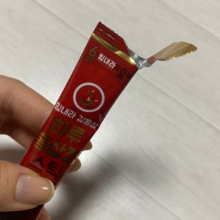 힘내라김홍삼 하루홍삼정스틱 10g x 10포 — 4.5점을 준 리뷰어가 2021년 3월 올린 사용 사진