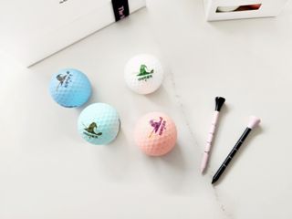 더위치골프(thewitchgolf) 프리미엄 골프 공 더위치골프 매트 펄 컬러의 3피스볼 더위치골프 골프볼 선물세트 — 5점을 준 리뷰어가 2023년 9월 올린 사용 사진