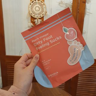 [후르디아] 코끼리 발 허물 팩-복숭아 풋 필링 마스크 3개 — 5점을 준 리뷰어가 2021년 4월 올린 사용 사진