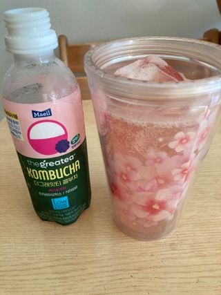 더그레잇티 콤부차 [매일유업] 더그레잇티 44kcal 콤부차 300ml *12개입 (오리지널 6개+베리리치 6개) — 5점을 준 리뷰어가 2023년 8월 올린 사용 사진