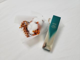 [NEW 탄력유턴 아이크림] AHC 유스 래스팅 리얼 아이크림 포 페이스 — 5점을 준 리뷰어가 2021년 2월 올린 사용 사진