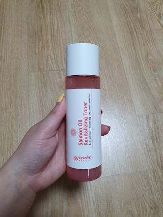 아이앤립 / EYENLIP 아이앤립 연어오일 리바이탈라이징 토너 — 5점을 준 리뷰어가 2021년 3월 올린 사용 사진