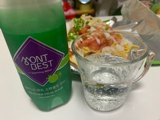 몽베스트 Montbest with Sparkling water Lime20병 — 5점을 준 리뷰어가 2022년 5월 올린 사용 사진
