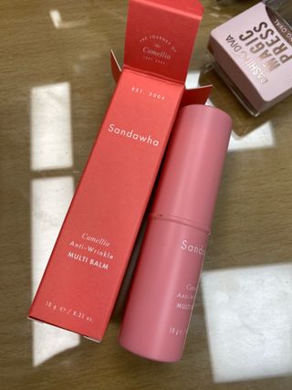 스킨큐어 산다화 카멜리아 안티 링클 멀티밤 — 4점을 준 리뷰어가 2022년 10월 올린 사용 사진