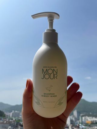 토박스코리아 몽쥬르 유아 샴푸앤워시 300ml — 5점을 준 리뷰어가 2021년 4월 올린 사용 사진