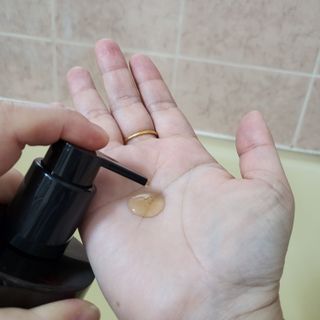 틱톡 [후르디아] 올리브영 아로마 비건 바디워시1종+바디로션1종 (그리너리) — 5점을 준 리뷰어가 2022년 12월 올린 사용 사진