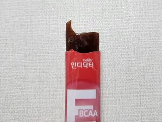 [인디닥터] 타이탄 BCAA 프로틴 젤리스틱 — 3점을 준 리뷰어가 2022년 6월 올린 사용 사진