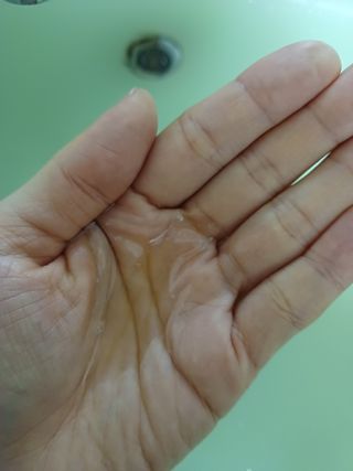 스킨큐어 산다화 순한 클렌징 동백 오일 200ml — 5점을 준 리뷰어가 2023년 3월 올린 사용 사진
