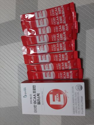 [인디닥터] 타이탄 BCAA 프로틴 젤리스틱 — 5점을 준 리뷰어가 2022년 5월 올린 사용 사진