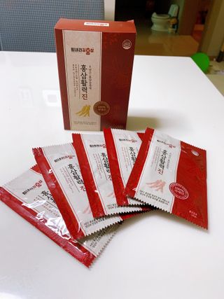 힘내라김홍삼 홍삼활력진 50ml x 5포 — 4점을 준 리뷰어가 2021년 4월 올린 사용 사진