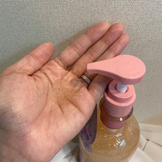 벨먼 내추럴스파 수분광채 스크럽 바디워시 600ml 5종 — 5점을 준 리뷰어가 2022년 5월 올린 사용 사진
