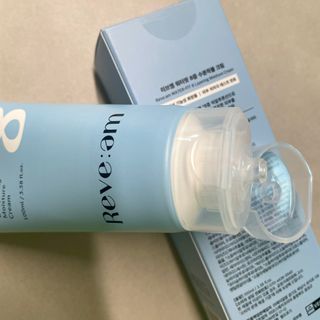 나우_ [리브엠]피부 속부터 겹겹이, 촘촘하게! 워터핏8중 수분착붙 크림 — 4.5점을 준 리뷰어가 2025년 2월 올린 사용 사진