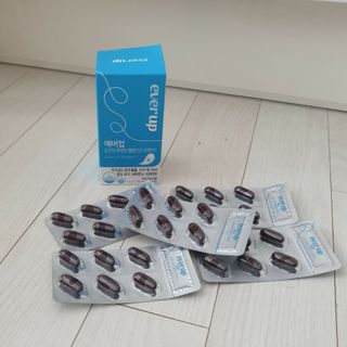 [몸엔용] 에버업 멀티비타민&미네랄, 눈건강 루테인 혈행건강 오메가3, 면역 프로바이오틱스 3종 택1 — 5점을 준 리뷰어가 2022년 4월 올린 사용 사진