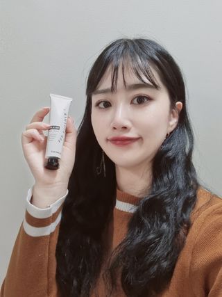 멈칫(MUMCHIT) 넥퍼퓸 NECKPERFUME 2가지 향 — 5점을 준 리뷰어가 2021년 12월 올린 사용 사진