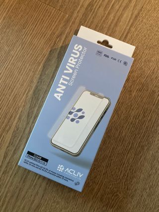 아클리브 Premium 항균 항바이러스 액정 보호필름(iPhone) — 5점을 준 리뷰어가 2022년 1월 올린 사용 사진