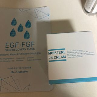 Dr.느루벗 느루벗 모이스쳐 24 크림 — 4.5점을 준 리뷰어가 2021년 4월 올린 사용 사진