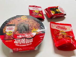 [서울시스터즈] CU 김치 4총사 세트-김치볶음밥, 김치큐브닭, 김치바삭김, 김치아몬드 — 5점을 준 리뷰어가 2021년 10월 올린 사용 사진