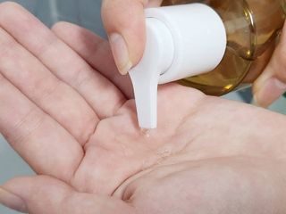 스킨1004 [SKIN1004] 마다가스카르 센텔라 라이트 클렌징 오일 200ml — 5점을 준 리뷰어가 2024년 7월 올린 사용 사진