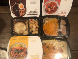 직탁 식단관리 3종 도시락 (두부 라자냐 라구빠에야, 두부로제 미트볼파스타, 닭탕수 직화 짜장 두부면) — 5점을 준 리뷰어가 2022년 6월 올린 사용 사진
