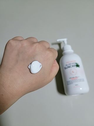 [닥터문] 프리미엄 알로에베라 선크림 500ml — 5점을 준 리뷰어가 2022년 6월 올린 사용 사진