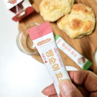아이비웰니스 빵순이 식탁 위의 필수템! 빵순이 효소 키위맛 100포 + 석류맛 14포 (총 114포) — 5점을 준 리뷰어가 2022년 12월 올린 사용 사진