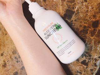 [닥터문] 프리미엄 알로에베라 선크림 500ml — 5점을 준 리뷰어가 2022년 6월 올린 사용 사진