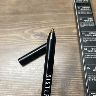 씨스터앤 더블이펙트 워터프루프 아이펜슬 11종 택 1 — 5점을 준 리뷰어가 2022년 1월 올린 사용 사진