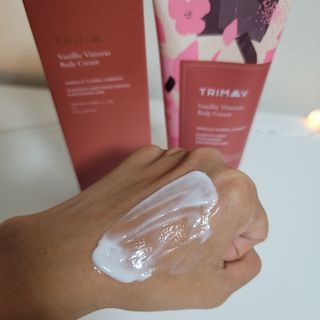 트리마이 주름개선 기능성의 퍼퓸 바디케어, 힐링 베리어 바디크림 3종 택1 — 4점을 준 리뷰어가 2022년 9월 올린 사용 사진