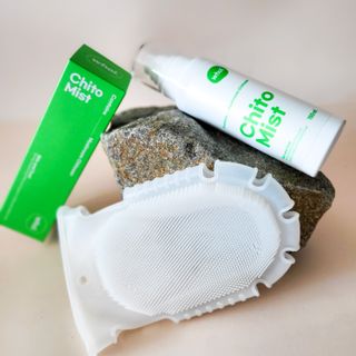 whol 키토미스트 150ml + 실리콘바디브러쉬  강아지 고양이 항균항바이러스, 강력탈취 피부 보습,무향 — 5점을 준 리뷰어가 2022년 9월 올린 사용 사진