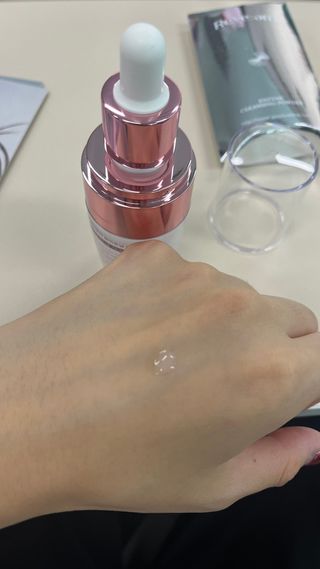 나우 [리브엠] 123억개 엑소좀으로 채운 눈부신 광채, 엑소코어 화이트닝 텐션 앰플 — 5점을 준 리뷰어가 2023년 10월 올린 사용 사진