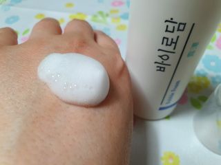 [바이로담] 저자극 약산성버블 폼 폼클렌징 150ml — 5점을 준 리뷰어가 2021년 3월 올린 사용 사진