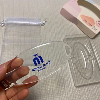 미라클풋 유리발각질제거기 물없이 쓱싹쓱싹 몇번만에 발각질 완벽제거 — 4.5점을 준 리뷰어가 2021년 10월 올린 사용 사진