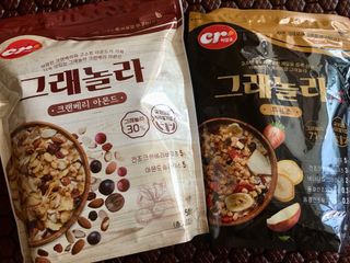 씨알푸드 씨알로 그래놀라 2종 후르츠+크랜베리 아몬드 — 5점을 준 리뷰어가 2022년 7월 올린 사용 사진
