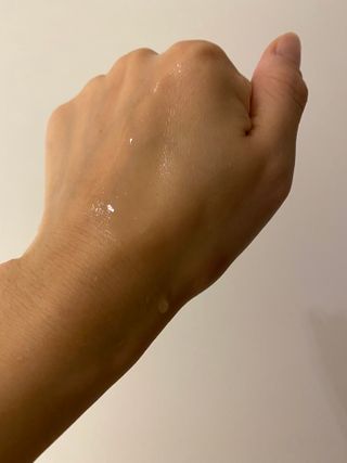 아미퓨어 아미노이펙트 세럼미스트 피부에 착 붙는 고보습 수분충전 간편 휴대 안개분사 속건조를 위한 꿀템 — 5점을 준 리뷰어가 2021년 7월 올린 사용 사진