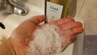 테이크어샤워 구매평)우붓 바디워시 Ubud BODY WASH 250ML — 5점을 준 리뷰어가 2025년 9월 올린 사용 사진