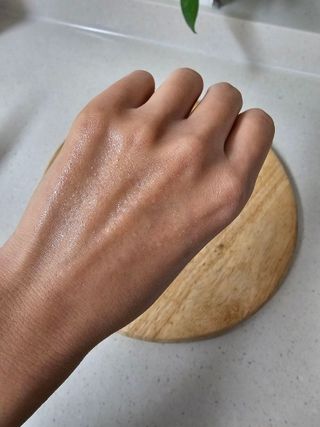 [쿠팡] 블립 수분 알로에 페이스 얼굴 진정 앰플 안개분사 미스트 스프레이 세럼, 50ml, 1개 — 5점을 준 리뷰어가 2024년 11월 올린 사용 사진