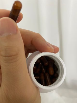 프리마인 홍삼의 강력한 에너지, 이제는 흡수율을 높인 최첨단 캡슐로 간편하게 초고속 충전하세요. — 5점을 준 리뷰어가 2022년 6월 올린 사용 사진