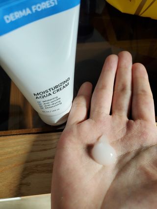 더마포레스트 모이스처라이징 아쿠아크림 / 수분크림 히알루론산 펩타이드 보습 미백 주름개선 — 4.5점을 준 리뷰어가 2021년 7월 올린 사용 사진