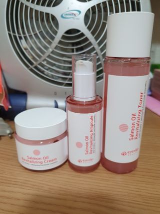 아이앤립 / EYENLIP 아이앤립 연어오일 리바이탈라이징 토너+앰플+크림 3종 세트 — 5점을 준 리뷰어가 2021년 5월 올린 사용 사진