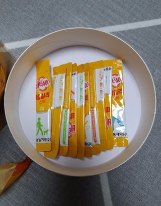 광동생활건강 [광동] 제니비타민C 비타500데일리스틱 180포+제니등신대+제니스티커 — 5점을 준 리뷰어가 2021년 12월 올린 사용 사진