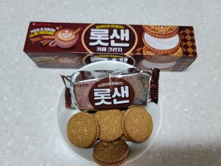 롯데제과 롯샌 카페크런치 — 5점을 준 리뷰어가 2021년 10월 올린 사용 사진