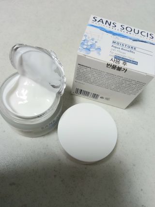 산수시 아쿠아 베네핏 24h 수부지 물광 속건조 수분크림 50ml — 5점을 준 리뷰어가 2021년 7월 올린 사용 사진