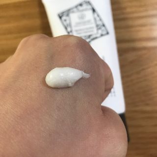 [나플라워]  클렌징 후에도 남아있는 수분감은 물론 여드름 케어까지 완벽한 스팟리스 폼클렌징 — 4.5점을 준 리뷰어가 2023년 12월 올린 사용 사진
