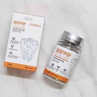 작심연구소 구취제거+충치예방+치아화이트닝 마법의 캔디 덴티팝3종(맛 랜덤 발송) — 1점을 준 리뷰어가 2022년 5월 올린 사용 사진