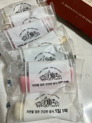 푸디푸디 1일1떡  가래떡 낱개포장 아침식사 식사대용 7종 세트 혼합 (14개입) — 4.5점을 준 리뷰어가 2022년 6월 올린 사용 사진